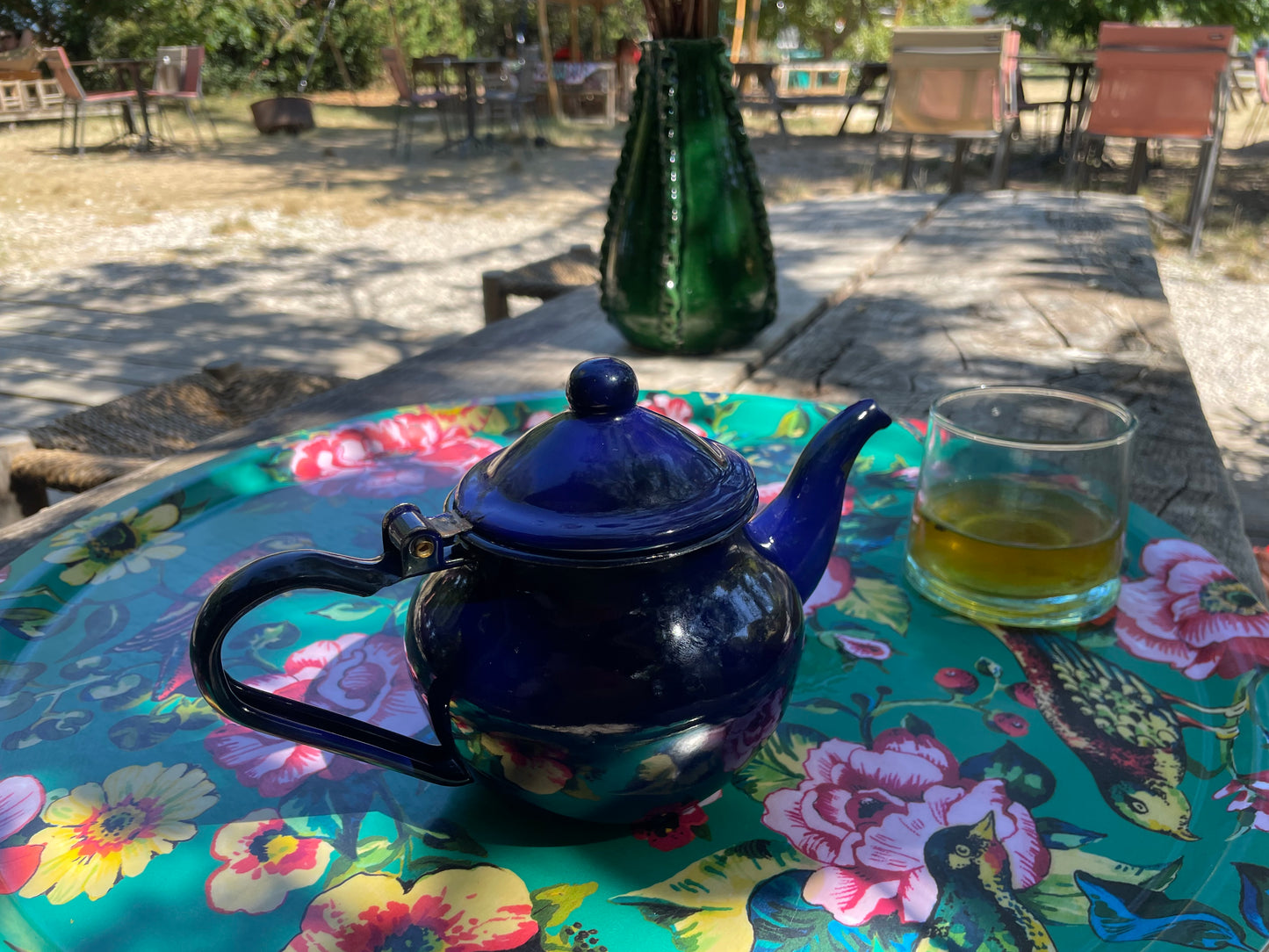 Petite Théière Beldi Émaillée – Artisanale & Authentique (Édition Noël)