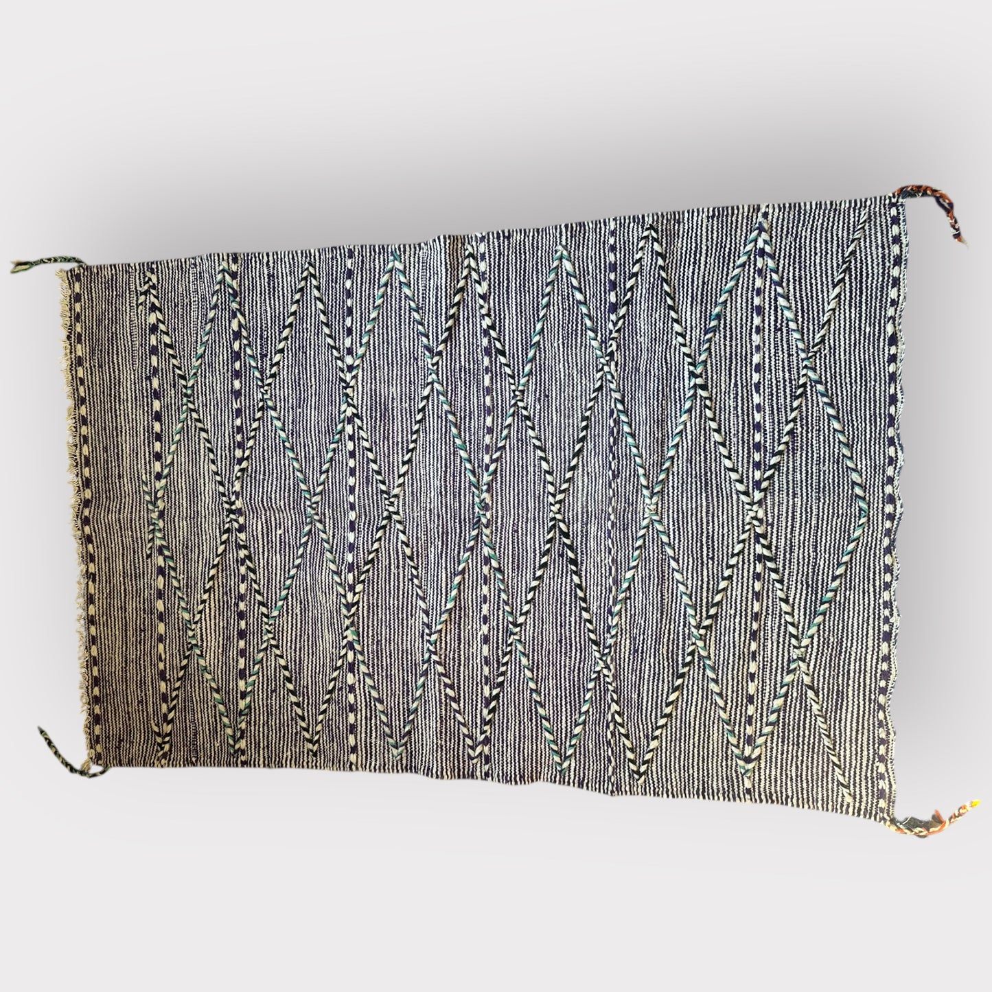 Tapis berbère authentique – 100 x 150 cm – Pièce unique & réversible