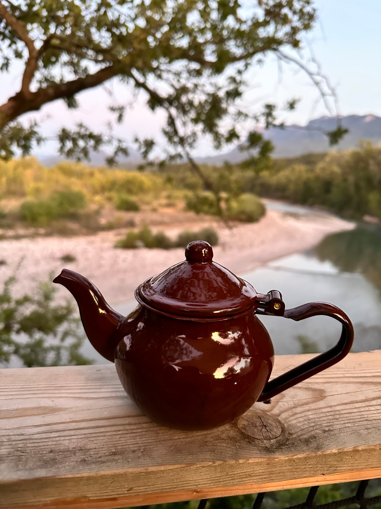 Petite Théière Beldi Émaillée – Artisanale & Authentique (Édition Noël)